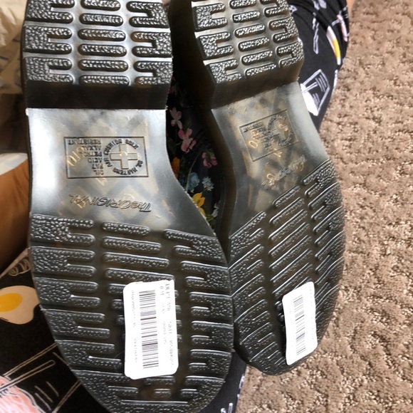New! Dr Martens Darcy Flowers 🌺 5/36 - Picture 7 of 8